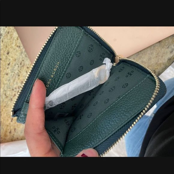 New Tory Burch square wallet / key chain - Picture 3 of 4